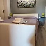 Nola Apartment *